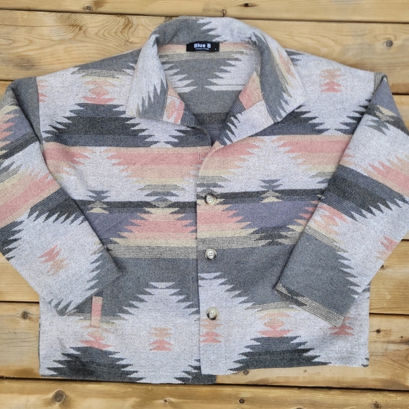 Aztec pattern jacket - Picture 1 of 6